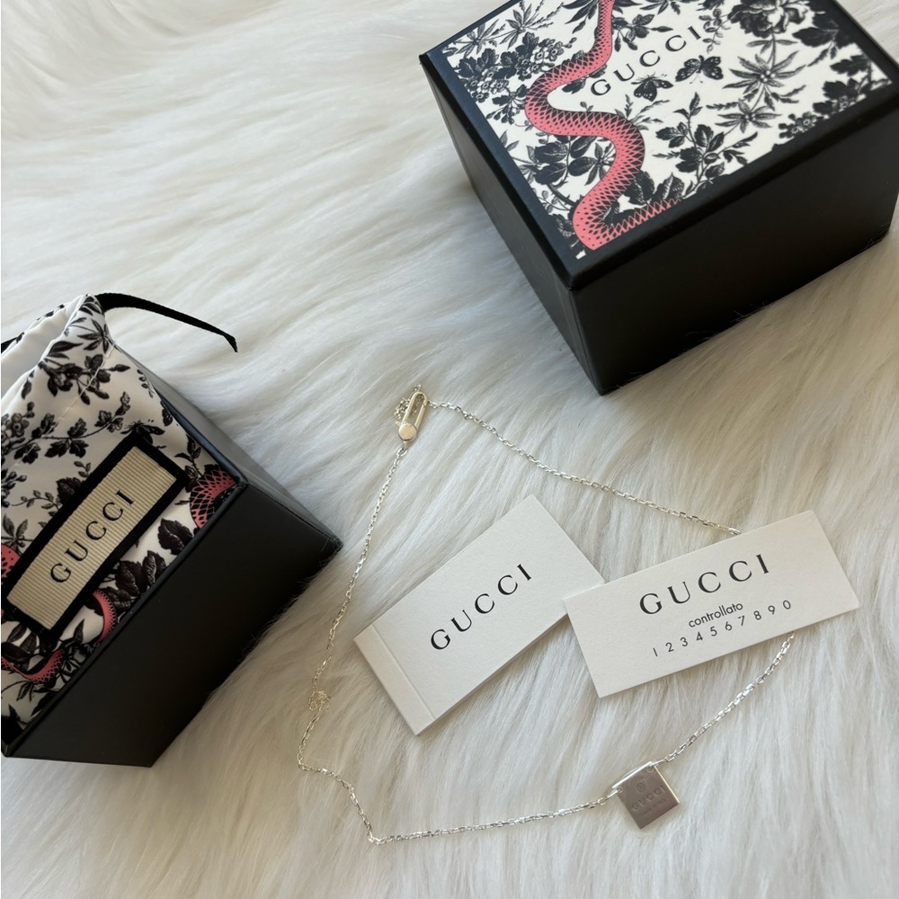 Gucci trademark logo square pendant necklace sterling silver